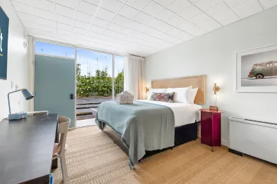 The Starlight Motor Inn