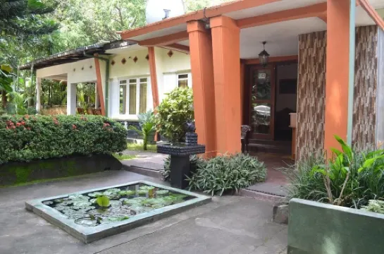 伍德賽德旅遊旅館