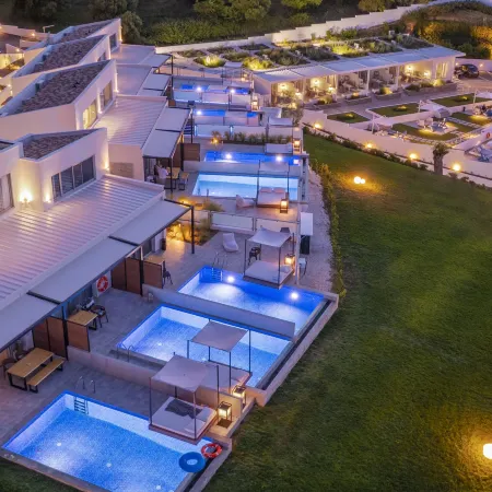 Villa d'Oro - Luxury Villas & Suites