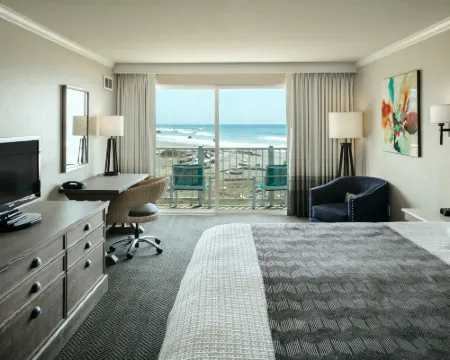 Beachfront Inn Hotels in Harbor