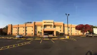 Comfort Inn Columbia West - parking