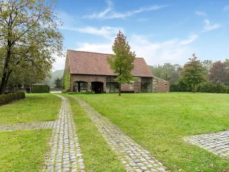 Beernem Countryside Home Отели в г. Бернем