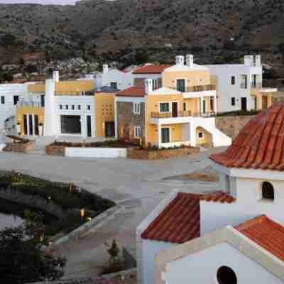 Delina Mountain Resort Hotel Exterior