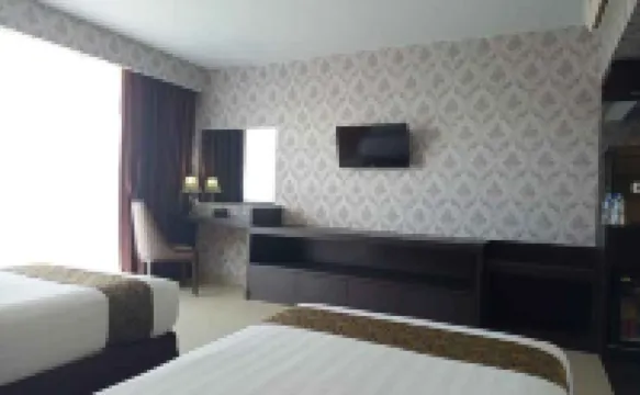 Grand Hawaii Hotel