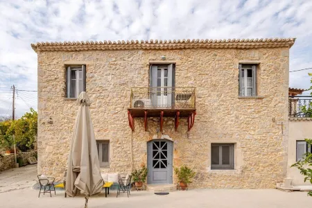 Serenity Retreat in Pidasos Отели рядом с достопримечательностью «Rimon Reza»