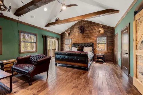Cozy Retreat - Hot Tub, Sauna, Fire Pit, Pool Access Hotels in Berkeley County