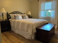 Delightful 5-bedroom house near Lake Delavan with AC, WiFi