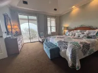 Saltwater Zen -- Charming 3-Bedroom Home, Adjacent to Cabana Club Pools - Wi-Fi
