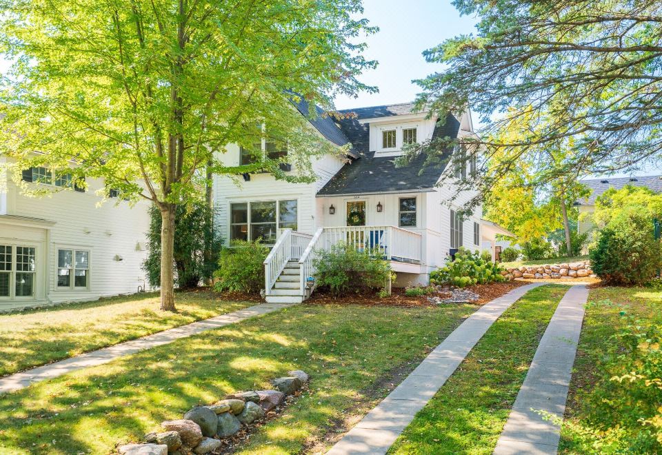 Excelsior Cottage - Housity