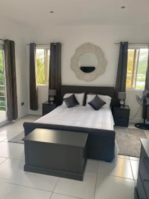 Stunning 3-Bed Apartment in Rodney Bay