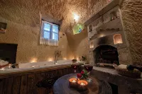 Shiraz Cave Cappadocia