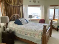 Rocky Mountain View Bed & Breakfast Hotels in Cochrane