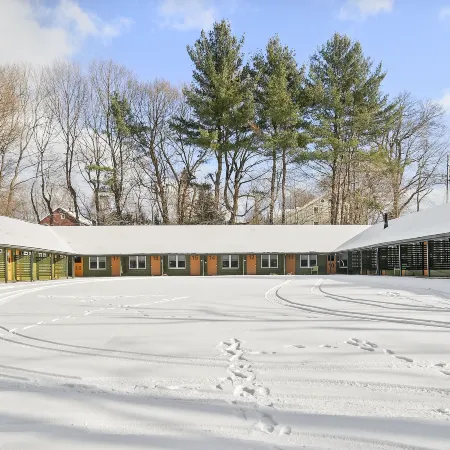 The Brooks Motel