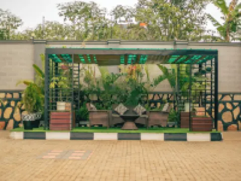 Joshean fully furnished Apartment Hotels in Busiro