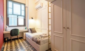 Meadows - Luxury 3-Bedroom Apartment in Athens