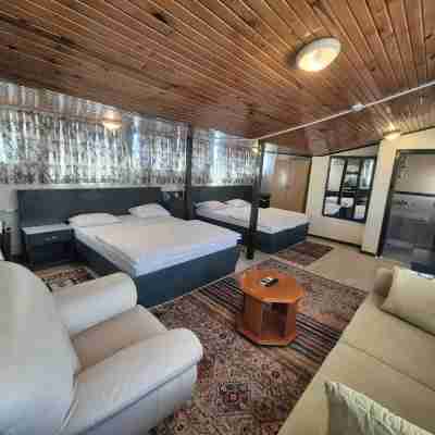Hotel Hal-Tur Rooms