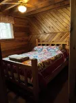 Whitewater Country with Hot Tub, Free WiFi & Indoor Wood Burning Fireplace!