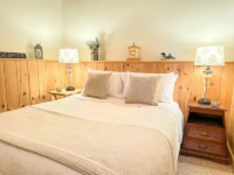 Amazing Lake View~Wood Stove~Deck~Outdoor Shower 牛津酒店