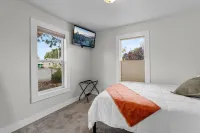 Cozy Downtown Redmond Cottage