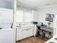 Cozy Blue Cottage 2BR/1BA