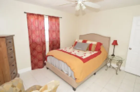 Home on the water w/ pool and dock