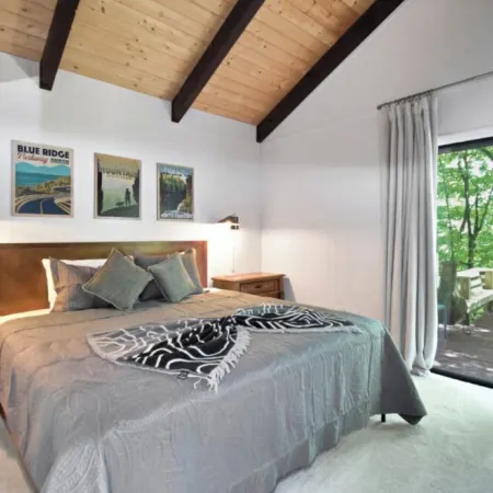 Marvelous 3-bedroom house with WiFi and EV Charger in Beech Mountain