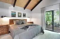 Marvelous 3-bedroom house with WiFi and EV Charger in Beech Mountain