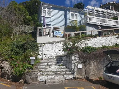 The city of Bach Napier