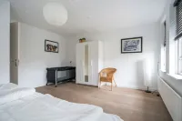 Spacious holiday home on the water