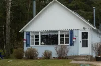 Scenic Lake front cottage! Summer in Door County too good to miss!