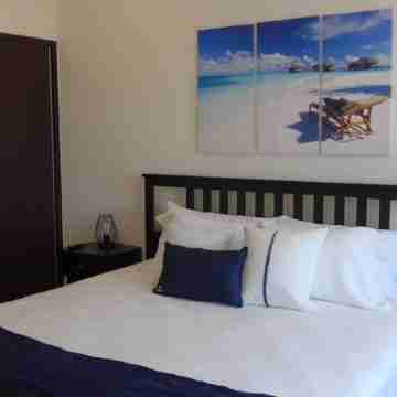 3 bedroom ocean view condo located on Eagle Beach Rooms