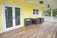 Escape House on Green Turtle Cay is the Perfect Island Getaway w/Deep Water Dock