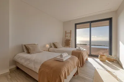 Atlantic Horizon , the Paradise is Here Hotel in zona Praia da Area Branca