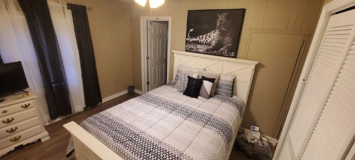 Grandma's House Hotels in Murrells Inlet