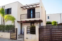 Charming Villa with pool in Marina di Ragusa of Saro's Homes Sicily