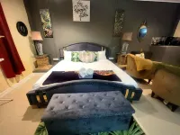 Comfort Suites Studio One 酒店