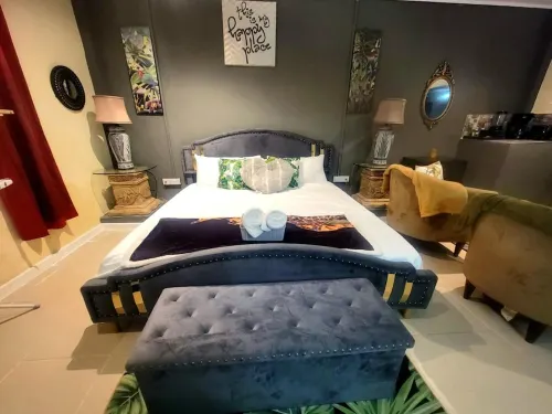 Comfort Suites Studio One