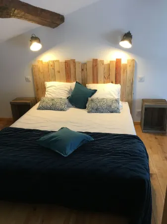 Charming stone house in the countryside Отели рядом с достопримечательностью «Camping Mas d'en Mas»