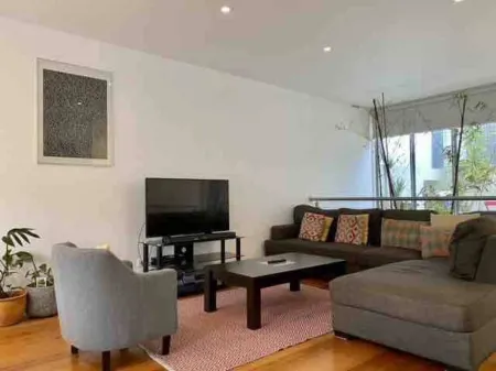 Secluded Stylish Modern 3 Level Townhouse. Secluded but Minutes to Parks,shops