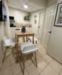 Cozy 1-bedroom apartment in enjoyable Santa Ana