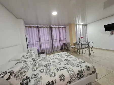 STUDIO APARTMENT CLOSE TO CAMPANARIO SHOPPING CENTER