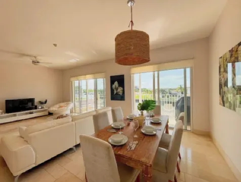 Neat 2 Bedroom apartment โรงแรมใน