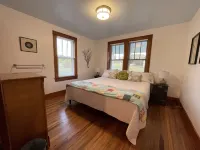 Central Access to All of the Wonders of the Shenandoah Valley! Hotels in Shenandoah