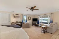 Charming Lakeside Cottage Hotels in Sullivan County