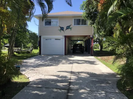 Stunning Nature! Waterfront! Prime Fishing! Bring Boat. Free Bikes, Sup, Kayak. Отели в г. Пайн-Айленд-Сентер