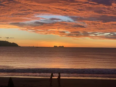 Ultimate 9BR/11BA Oceanfront Villa in Costa Rica Отели рядом с достопримечательностью «Плайя Потреро, Коста-Рика»