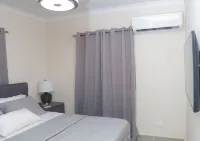 Santo Domingo Este! Equipado completo con       Aire,inversor,agua caliente. Hotel a 