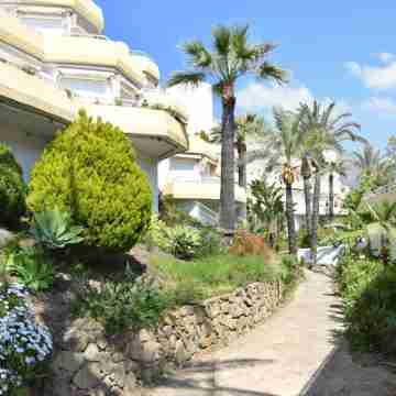 Penthouse 120m2, 2Terraces 66+120m2, 2Pools,Garden,Golf, Beach 300m, Hotel Exterior
