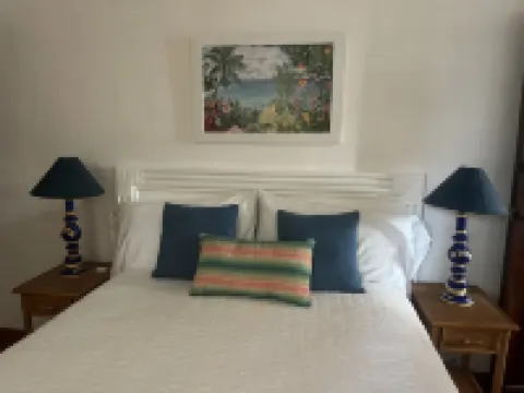 Spacious one bedroom oceanfront apartment