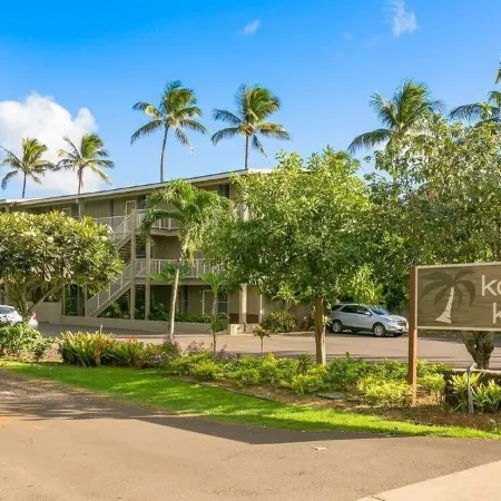 3 Bedroom Ocean Front Condo with Pool & Elevator!
